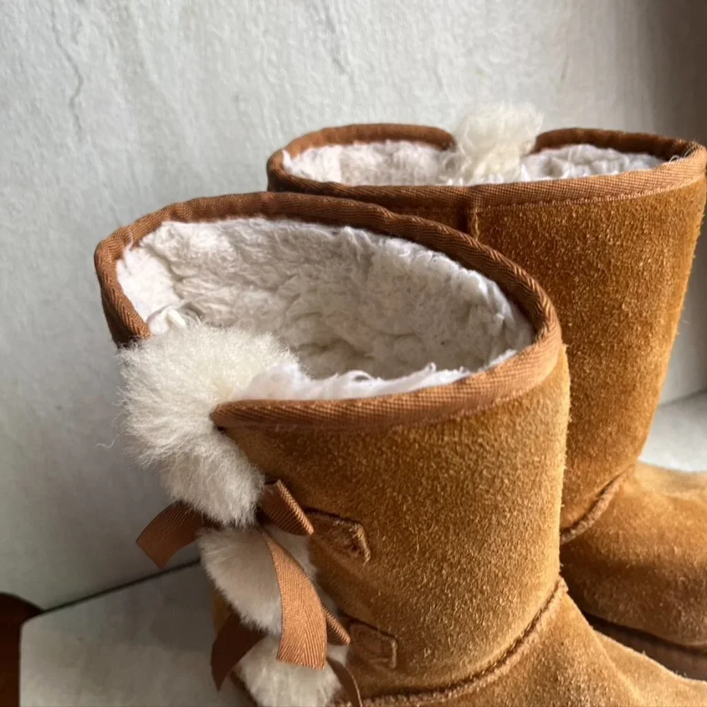 ** Koolaburra by Ugg boots Bow fur lined Womens 8